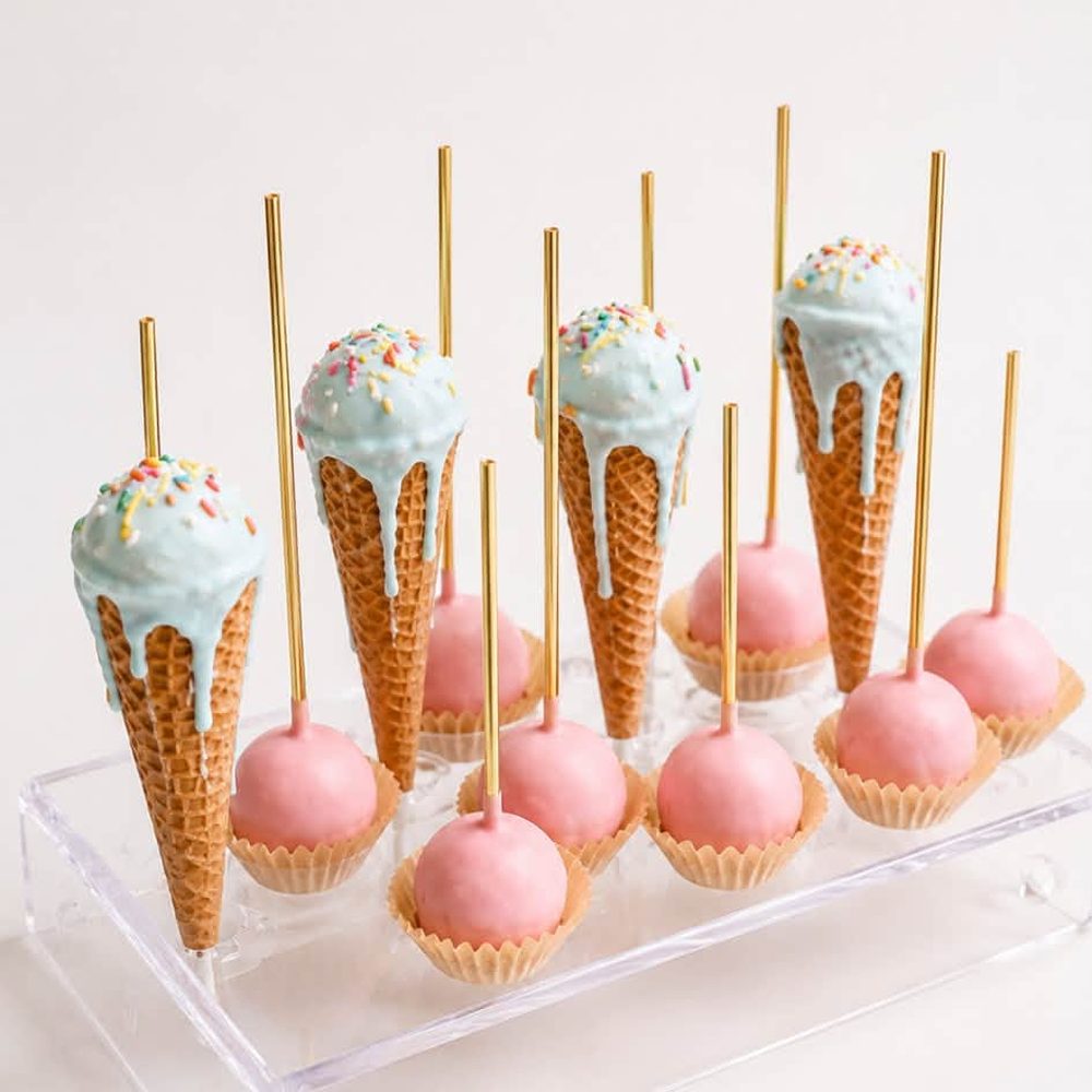 Cake pops y conos de helado decorados