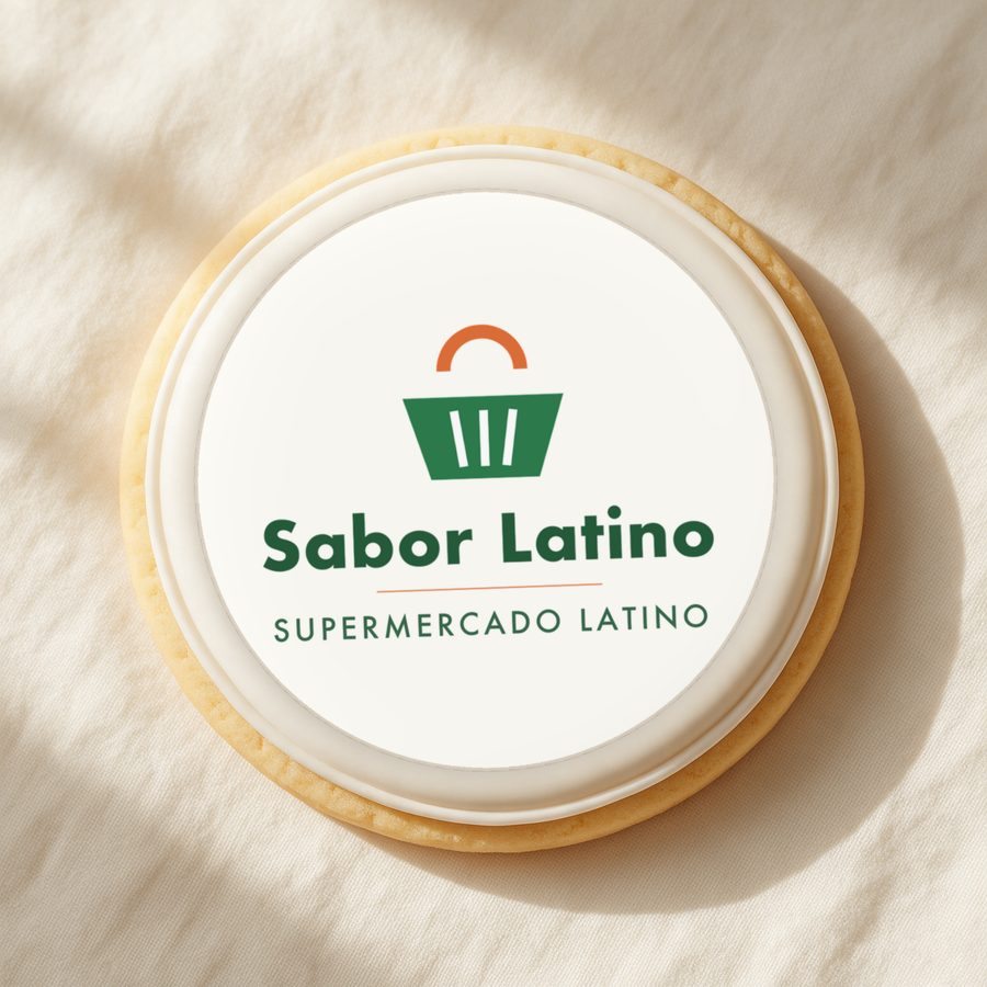 Galleta blanca con el logo de un supermercado latino de muestra